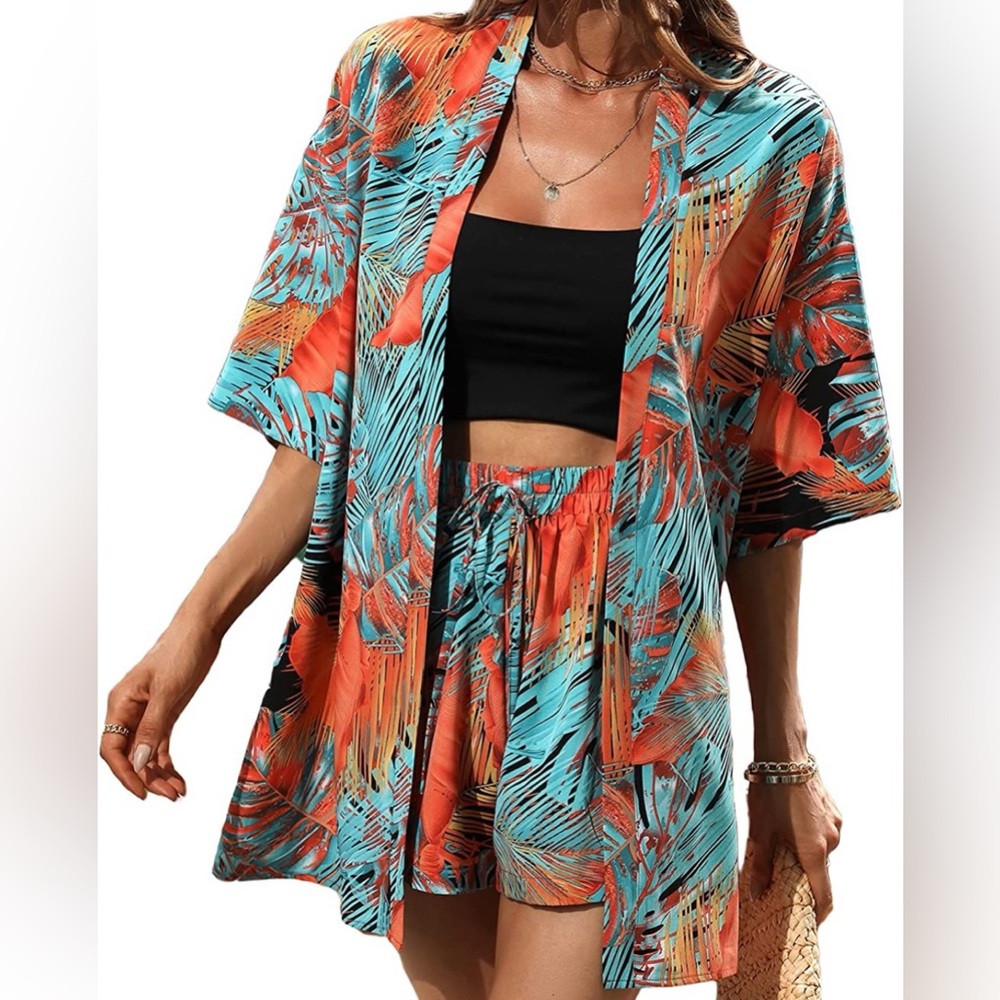 NWOT Bohemian 2 piece open front kimono blouse and short set tropical colors